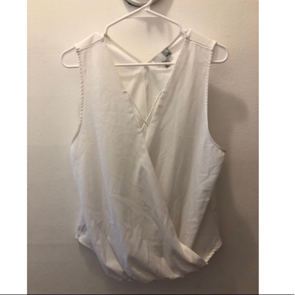 white cross cross tank